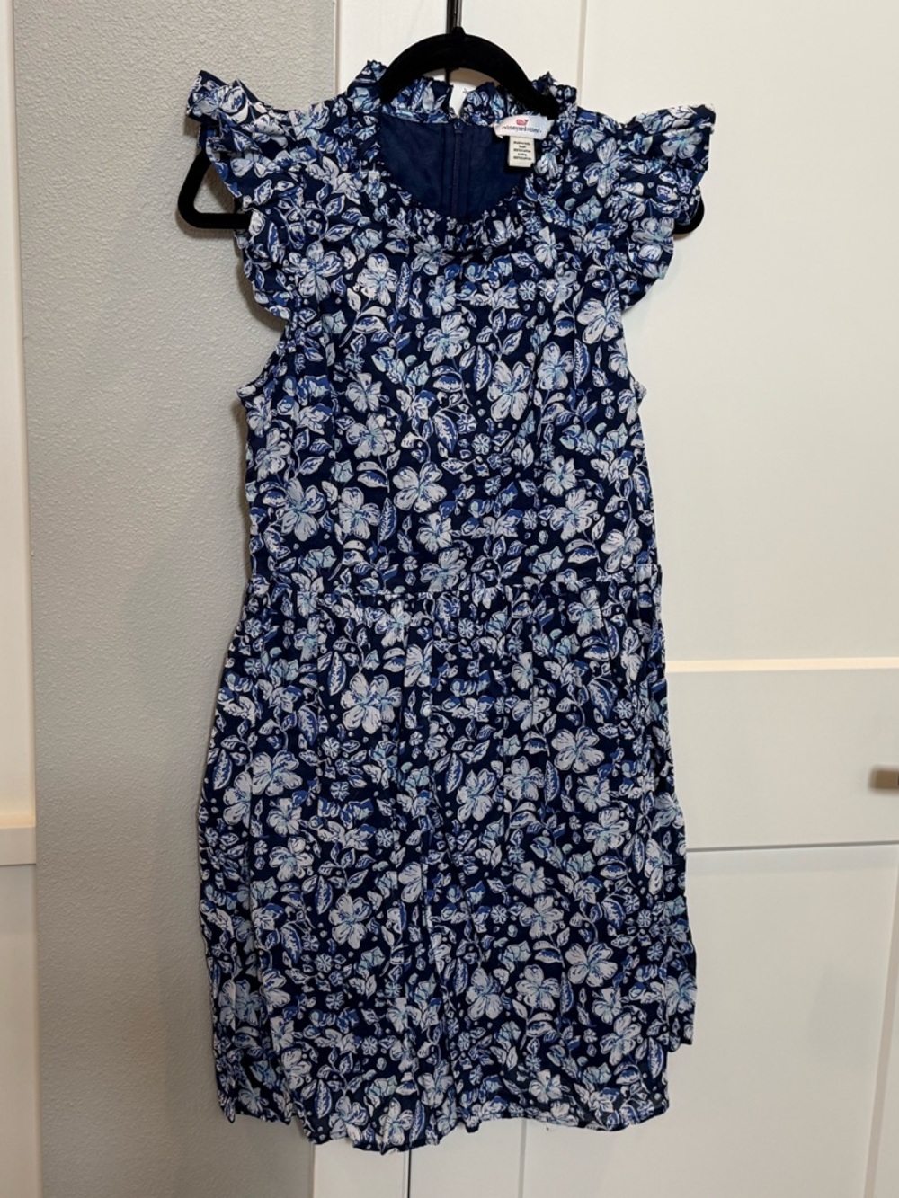 Vineyard Vines Women’s Navy and White Floral Ruffle Dress Size 6